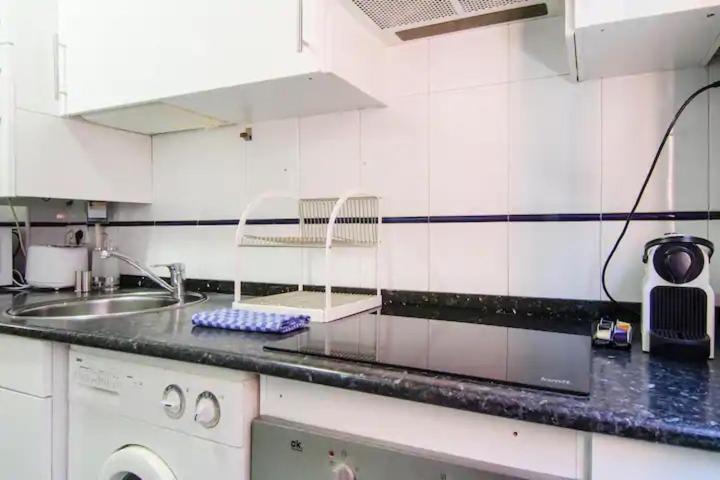 Bright & Spacious- City Center- 2Rooms-2Bathrooms Мадрид Екстериор снимка