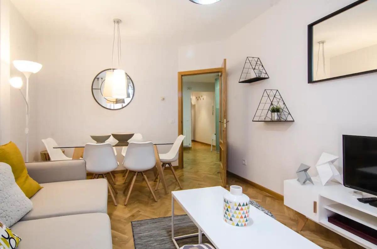 Bright & Spacious- City Center- 2Rooms-2Bathrooms Мадрид Екстериор снимка