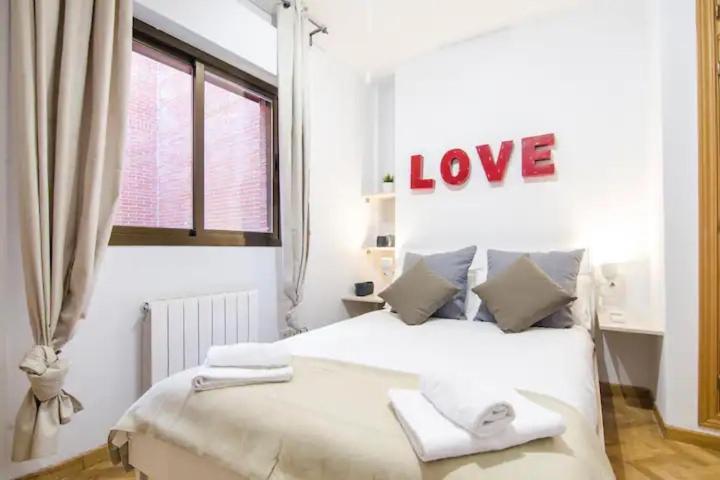 Bright & Spacious- City Center- 2Rooms-2Bathrooms Мадрид Екстериор снимка