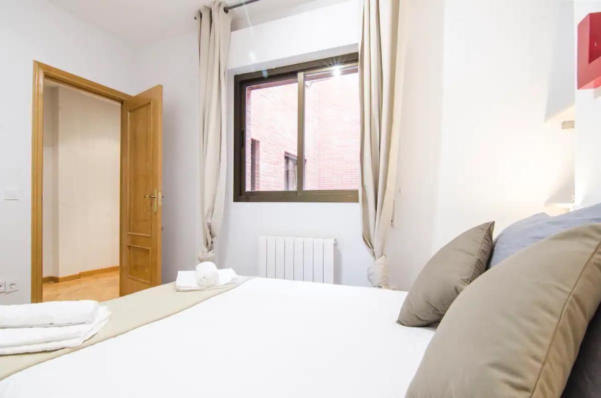 Bright & Spacious- City Center- 2Rooms-2Bathrooms Мадрид Екстериор снимка
