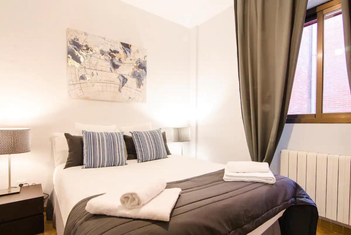 Bright & Spacious- City Center- 2Rooms-2Bathrooms Мадрид Екстериор снимка